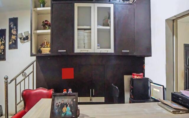 OYO 91976 Abadi Hotel