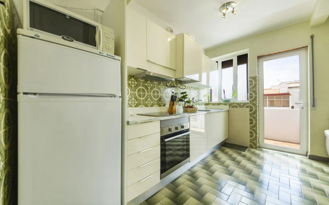 B10 - Top-Floor Bay View