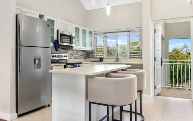 3rd Floor Condo Richmond Estate Beach Access Pool