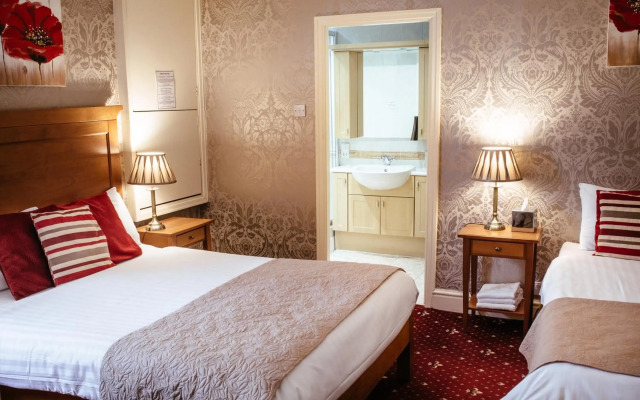 Pymgate Lodge Hotel