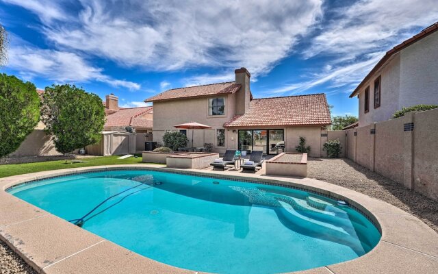 Private Pool, Gas Grill: Chic Glendale Home!