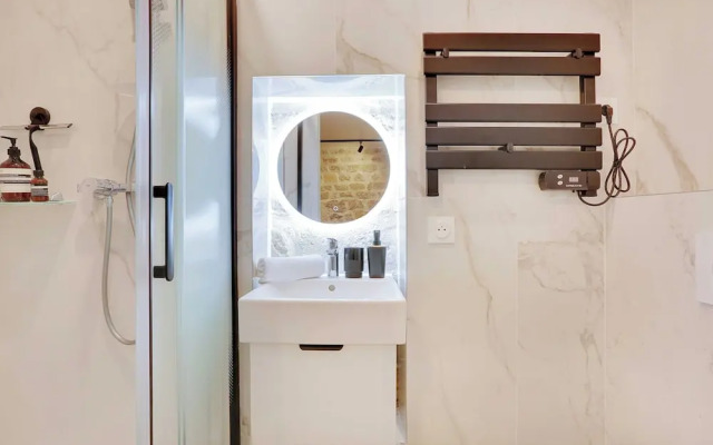 Elegant 4P Studio in the Heart of Montmartre - Paris