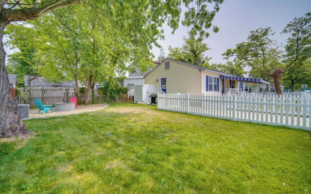 Pet-friendly Villas Vacation Rental: Walk to Bay