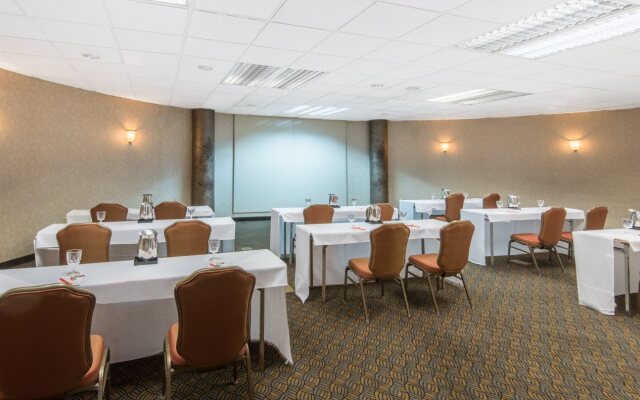 Crowne Plaza Virginia Beach Town Center by IHG