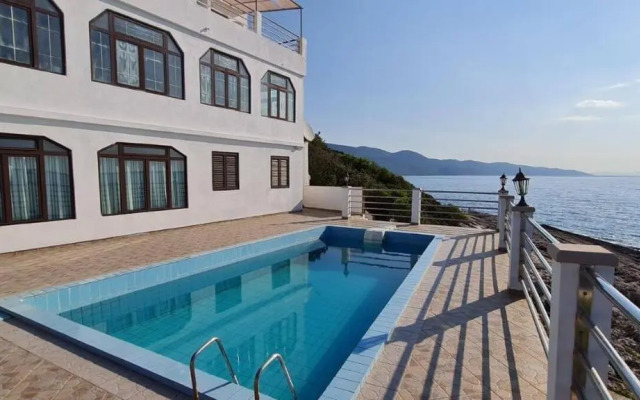 Apartment Zavalatica 183e