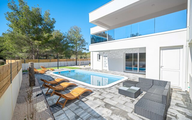 Design Pool Villa Franko