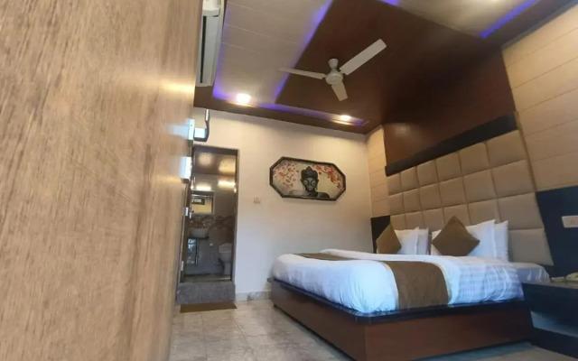 Hotel Golden Veena