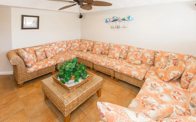 Beach Cabana - 9 Br Home