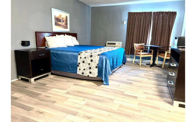 Отель Econo Lodge Warrensville Heights