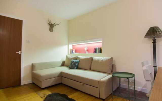 Cosy 2 Bedroom Apartment In Heart Of The City