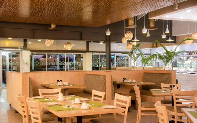 Palm Park Hotel