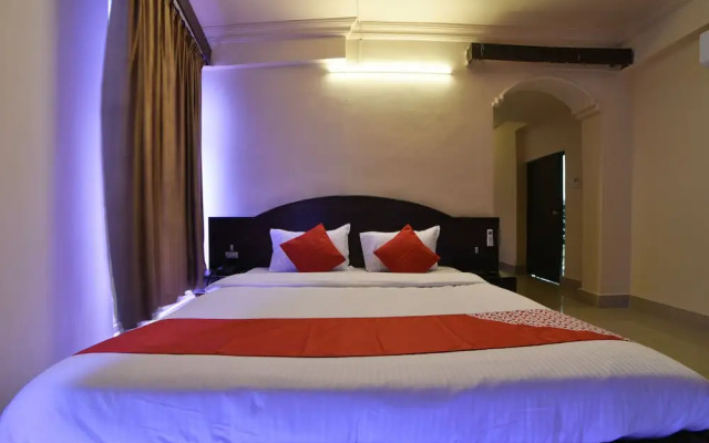 OYO Flagship 16018 Rainbow Saphire