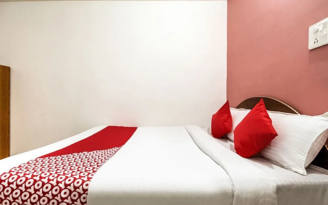 OYO 10337 Hotel Happy Journey