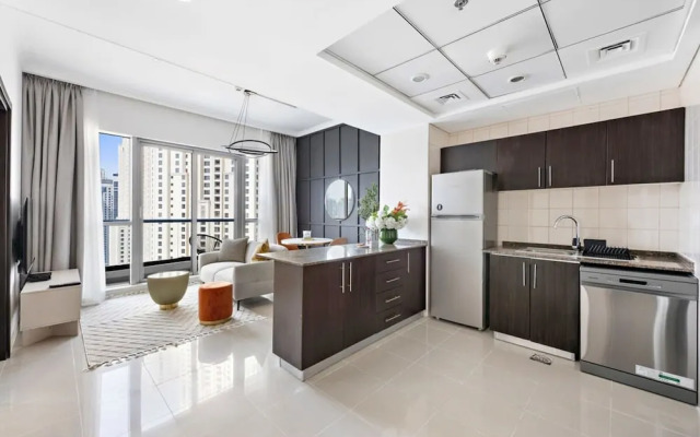 Silkhaus in Bay Central Near Metro