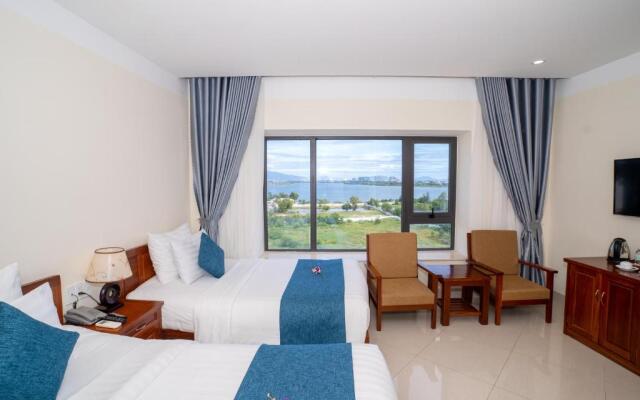 Navy Hotel Cam Ranh