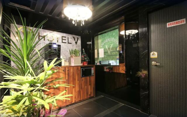 V Hotel