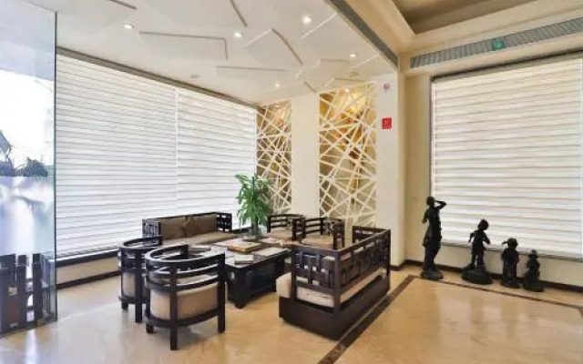 Hotel Aum Regency