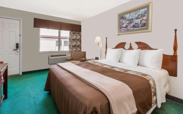 Knights Inn Peru