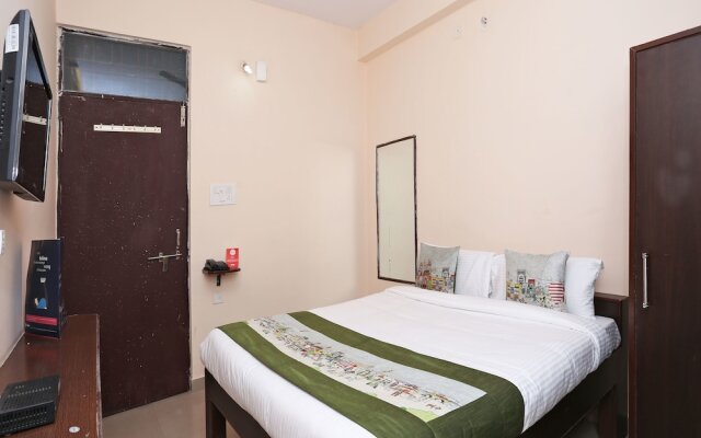 OYO 10391 Hotel Royal Sunshine