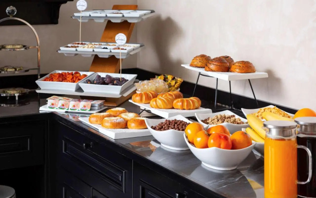 Вo'ston Hotel