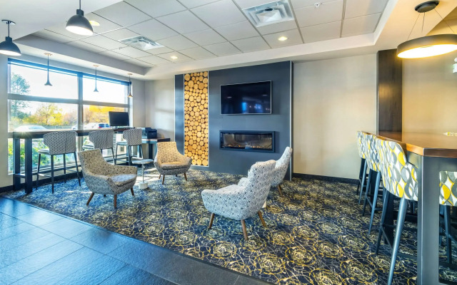 Quality Inn and Suites Petawawa