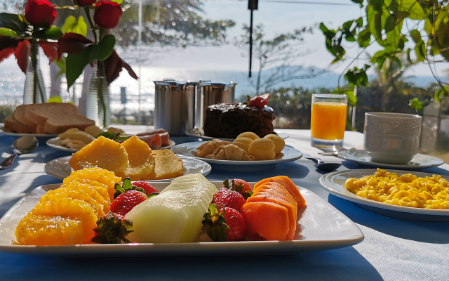 Ingleses Praia Hotel
