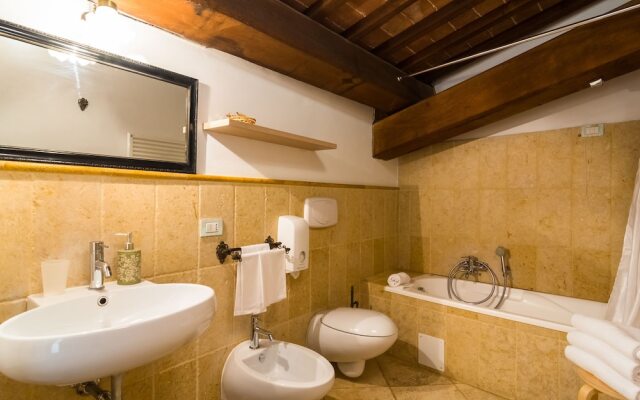 Farmhouse in Rapolano-terme With Swimming Pool, Garden, BBQ