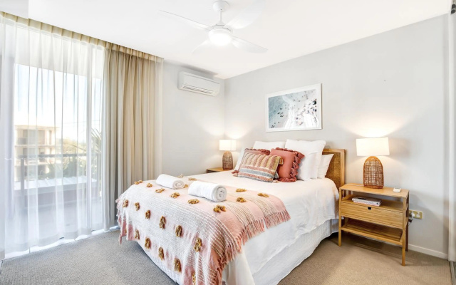 Central Kings Beach 2 BR APT w Pool and Spa access – Guest Rooms – Kings Beach