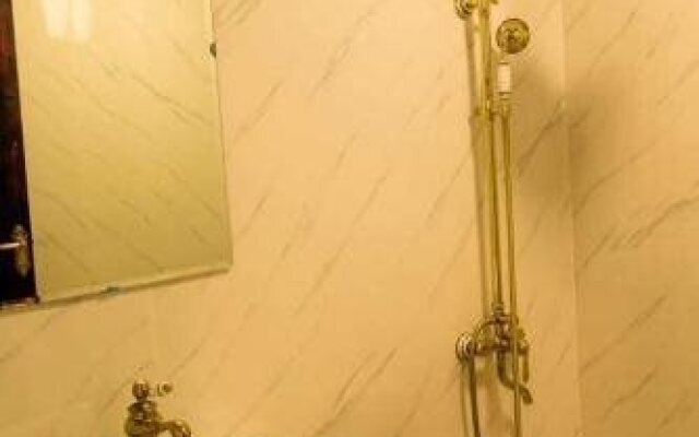 Truc Lam Hotel