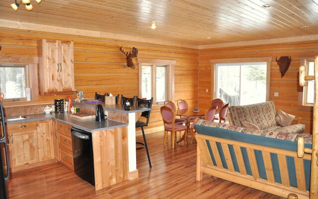 Kicking Horse Kabins