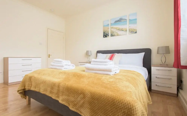 Platinum Apartment Mornington Crescent 9986