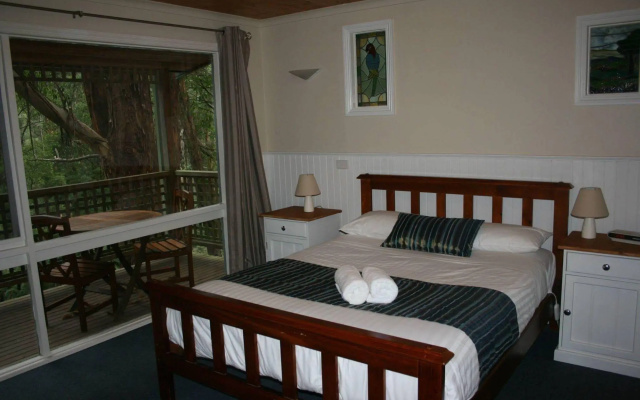 Hill 'n' Dale Farm Cottages – Guest Rooms – Melbourne
