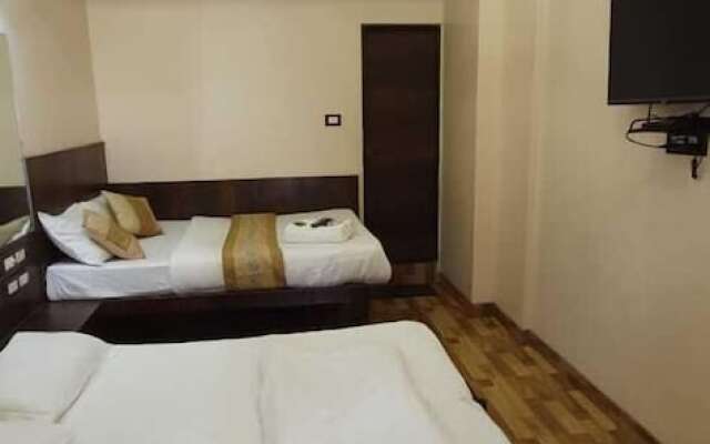 Hotel Manhar Residency - Hostel