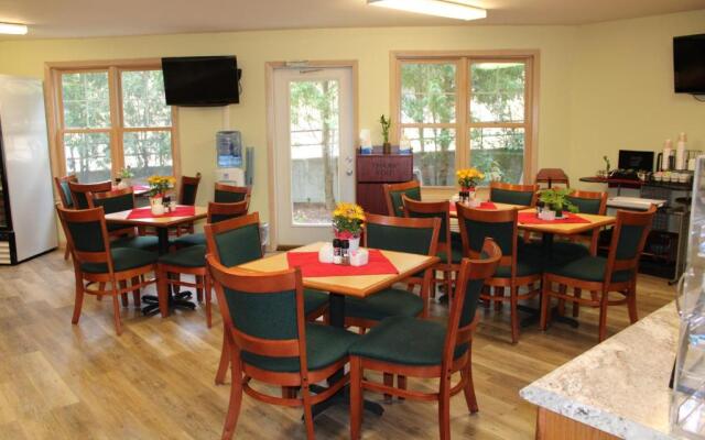 Mill Creek Hotel