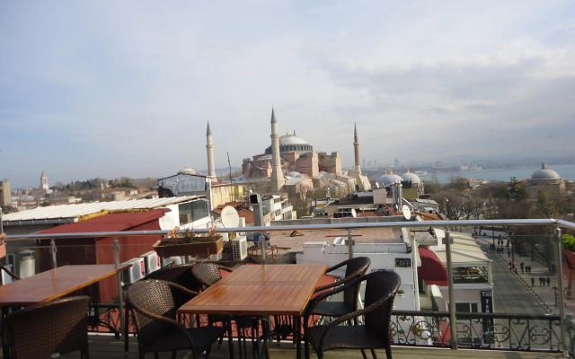 Lapis Inn Hotel & Spa