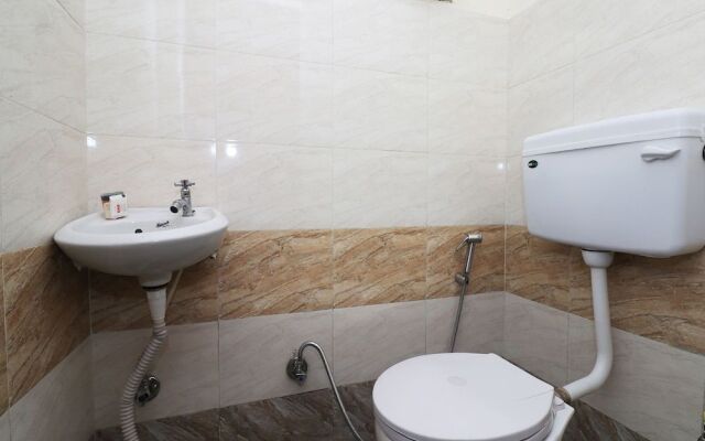OYO 22917 Cgr Residency