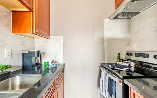 Cozy 1 King BR Apt w Netflix - Prime Location