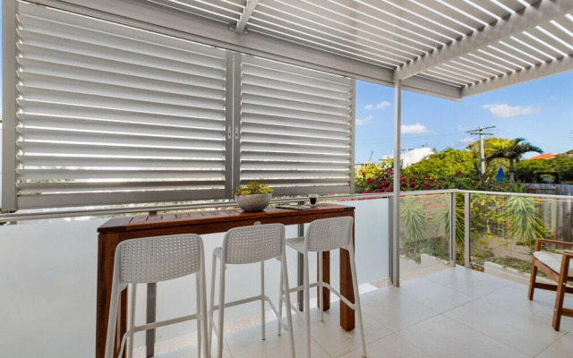 Crystal Shores Sunshine Beach
