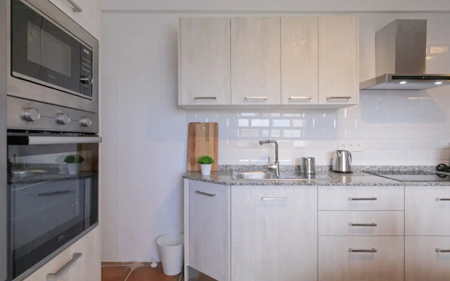 Rooftop View Escape 1 Min to Center Fast Wifi