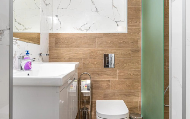 Stella 1&2 - Pink and Grey Studios near the Singing Fountains