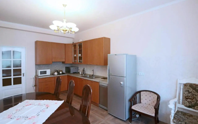Hostel Kond House
