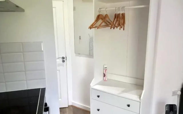 Cosy 1-bed Studio in Northolt