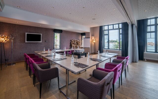 Le Castel Beau Site