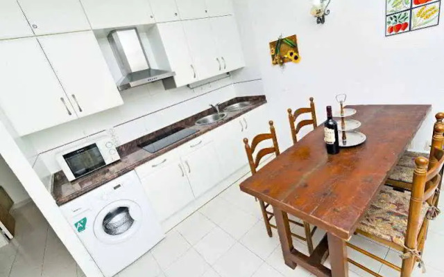 Apartamentos La Racona