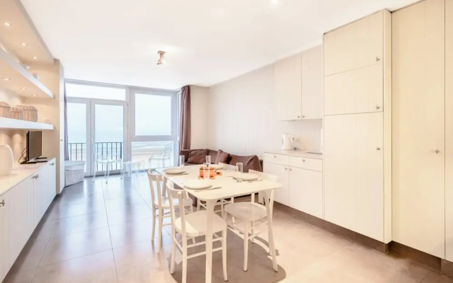 Apartment for 5 People With Garage