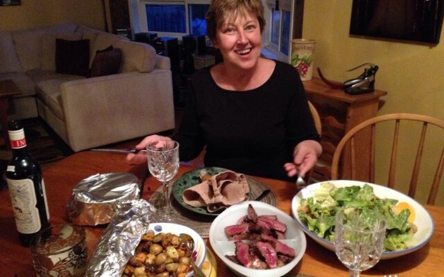 Laughing Waters Bed & Breakfast and Vacation Rental