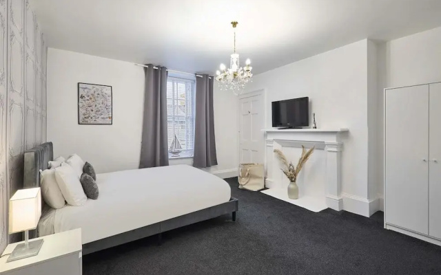 Host Stay Queen Street Apartment