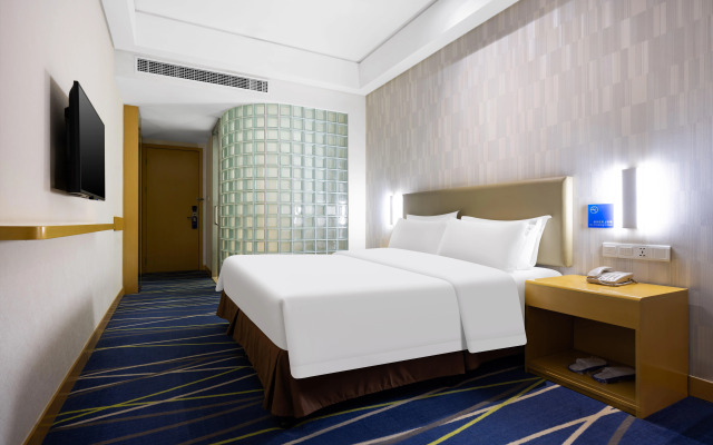 Holiday Inn Express Zhengzhou Airport by IHG