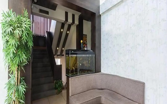 FabHotel Sholas Residency