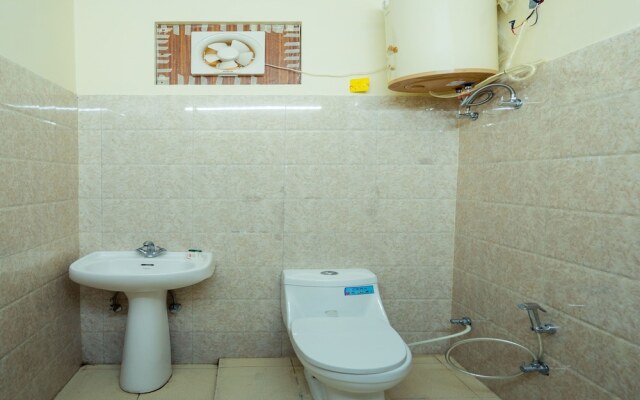 OYO 14055 Home Exotic 1BHK Barlowganj